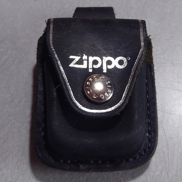 ZIPPO - 80s/90s leather zippo belt clip - Picture 1 of 3